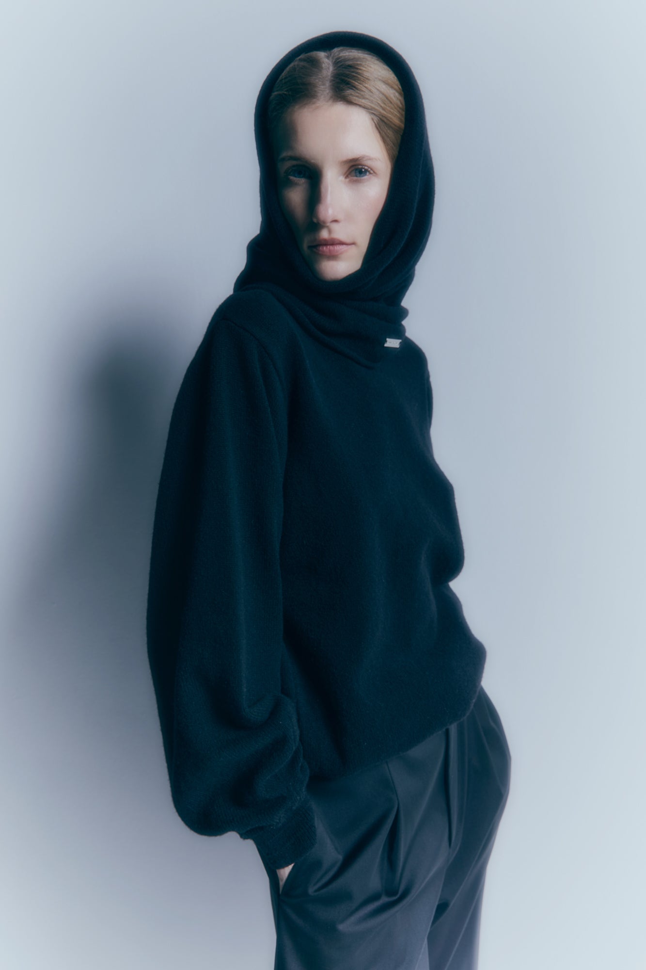 Libra Noir komin // blend wełny z kaszmirem
